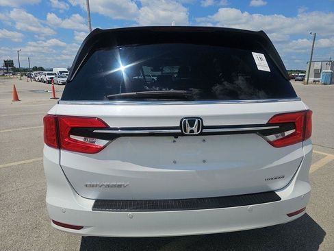 Used 2024 Honda Odyssey Touring image 5