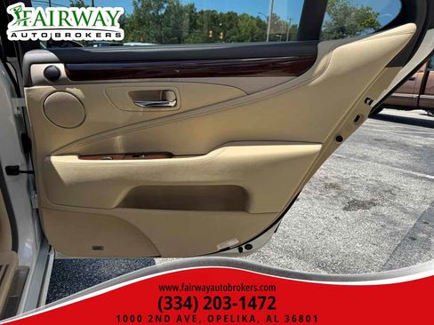 Used 2015 Lexus LS 460 L RWD image 32