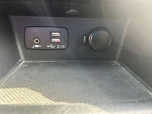 Used 2019 Subaru Forester Premium AWD/4WD image 24
