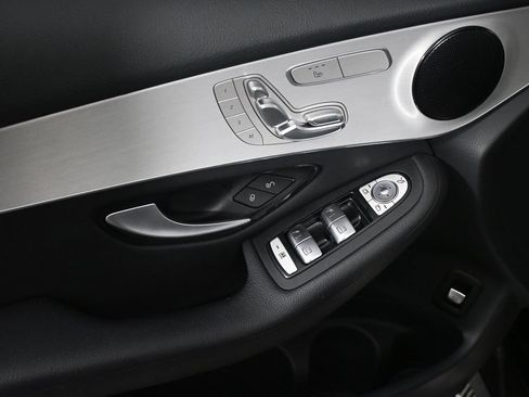 Certified 2022 Mercedes-Benz GLC 300 image 8