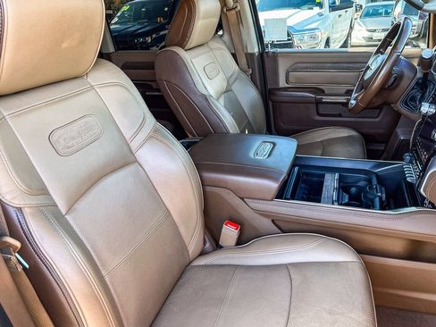 Used 2022 RAM 3500 Limited w/ Body Color Bumper Group image 37