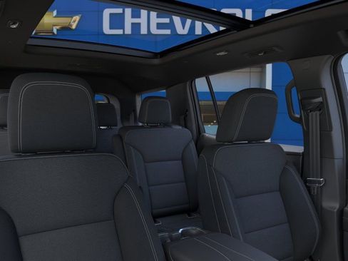 New 2026 Chevrolet Traverse LT w/ Sun and Wheel Package FWD image 24