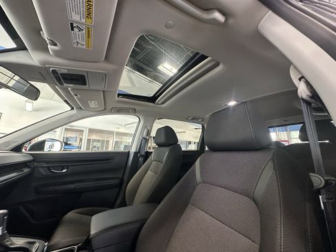 Used 2025 Honda CR-V EX image 16