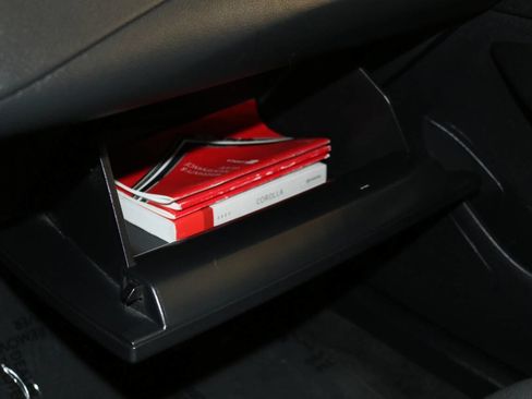 Used 2022 Toyota Corolla LE image 54