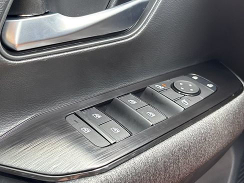 New 2026 Nissan Kicks SV w/ Interior Electronics Package FWD image 9