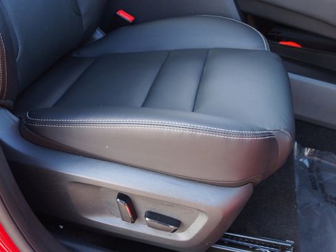 Used 2023 Nissan Rogue SL image 12