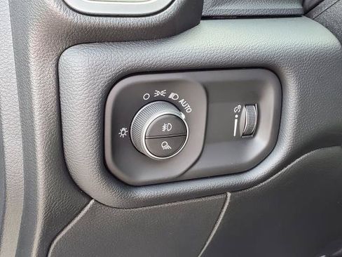 New 2026 RAM 2500 Big Horn AWD/4WD image 8