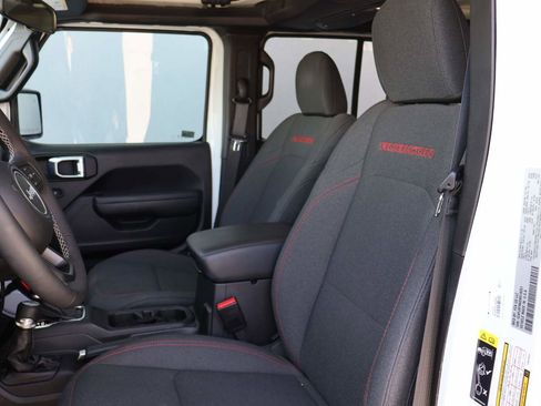 Used 2025 Jeep Wrangler Unlimited Rubicon w/ Safety Group image 9