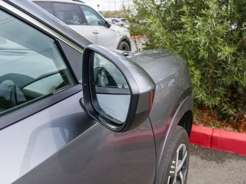 Used 2025 Nissan Kicks SV w/ Illumination Package FWD image 6