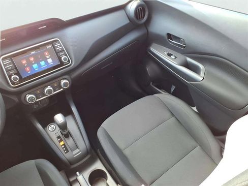 Used 2024 Nissan Kicks S image 13