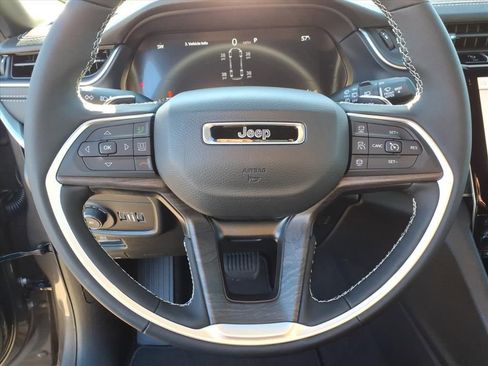 New 2025 Jeep Grand Cherokee L Limited image 19