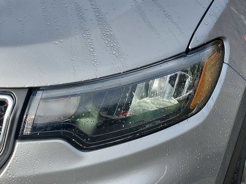 Certified 2023 Jeep Compass Latitude w/ Sun and Sound Group image 9