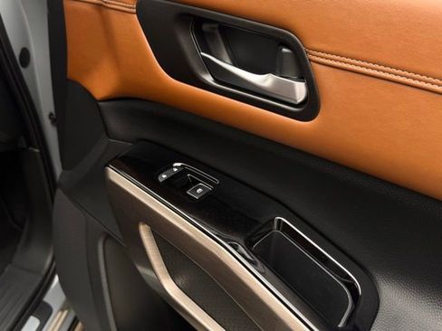 Used 2022 Nissan Pathfinder Platinum w/ Cargo Package image 55