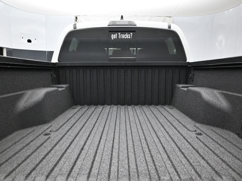 Used 2020 Toyota Tacoma TRD Off-Road image 6