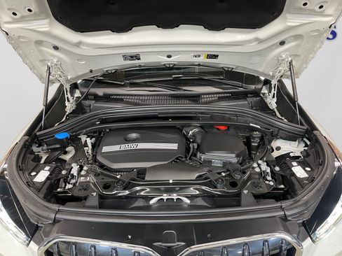 Used 2023 BMW X1 xDrive28i image 8