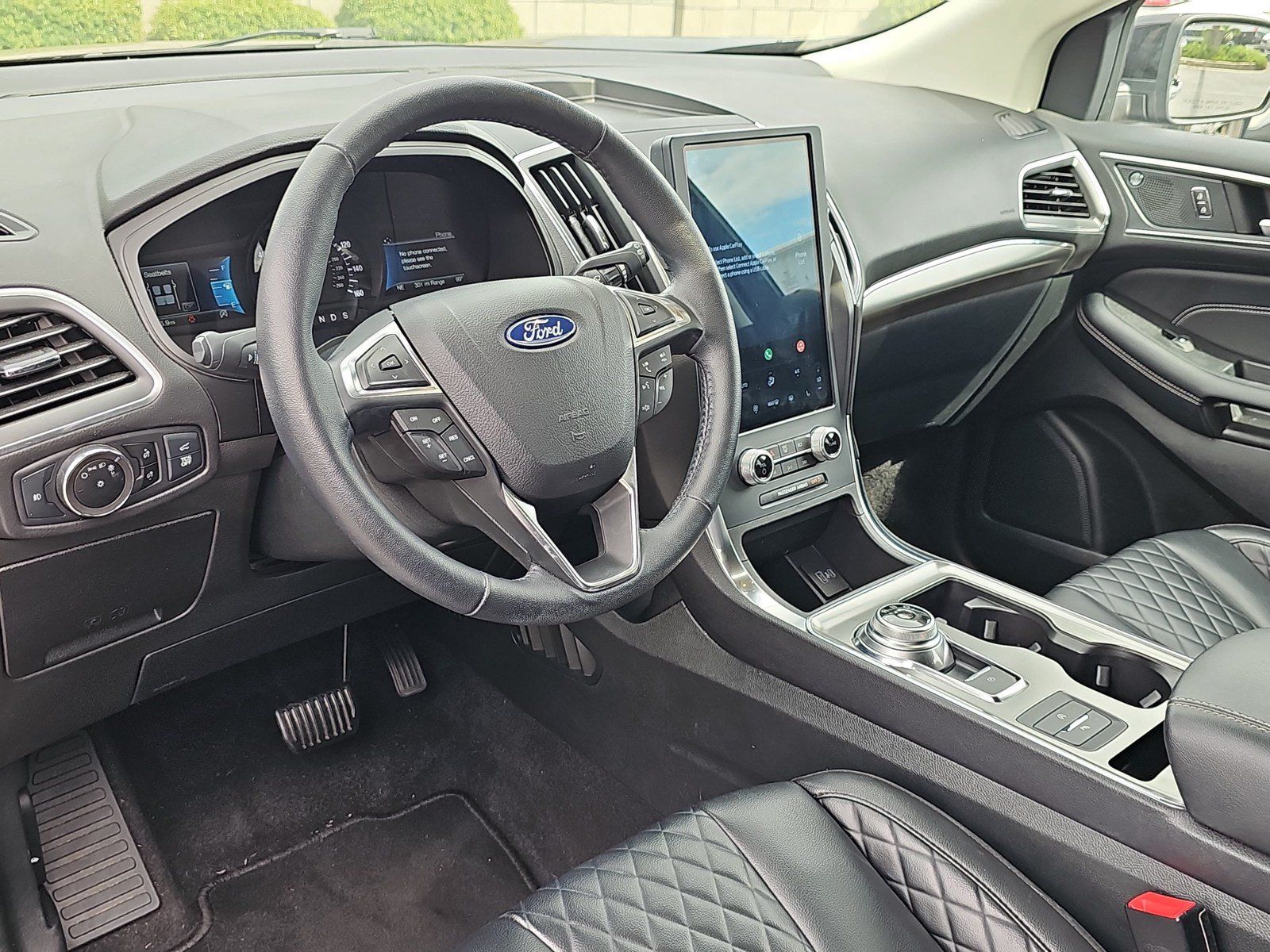 Used 2023 Ford Edge Titanium AWD/4WD image 16
