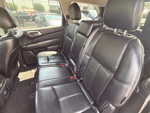 Used 2018 Nissan Pathfinder SL w/ Midnight Edition Package AWD/4WD image 20