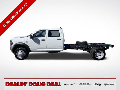 New 2026 RAM 5500 Tradesman w/ Chrome Appearance Group image 2