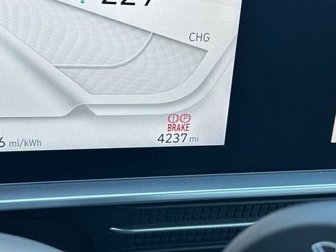 Used 2023 Hyundai Ioniq 6 SEL image 23