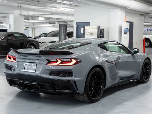 Used 2025 Chevrolet Corvette Z06 w/ Stealth Interior Trim Package image 5