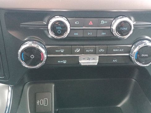 New 2025 Ford F150 XLT w/ Equipment Group 301A Standard image 10