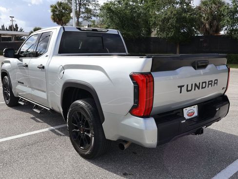 Used 2022 Toyota Tundra SR5 w/ SR5 Convenience Package RWD image 11