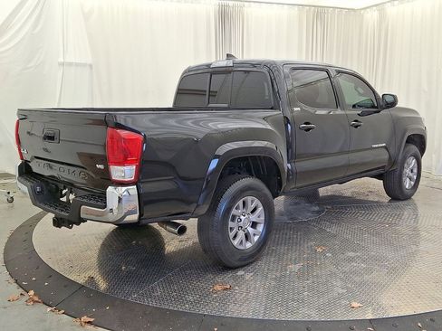 Used 2016 Toyota Tacoma SR5 image 25
