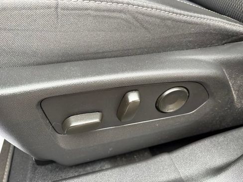 Used 2022 Buick Envision Preferred AWD/4WD image 24