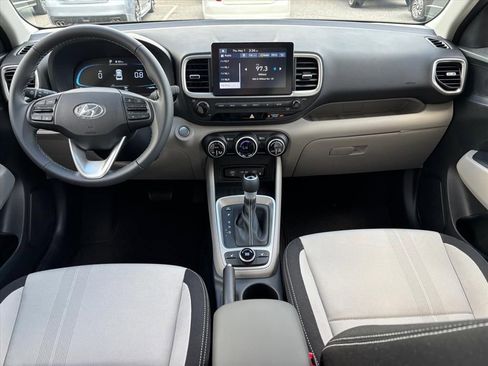 New 2026 Hyundai Venue SEL FWD image 4
