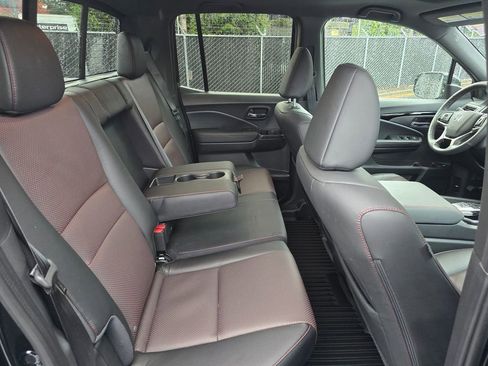 Certified 2024 Honda Ridgeline Black Edition image 7