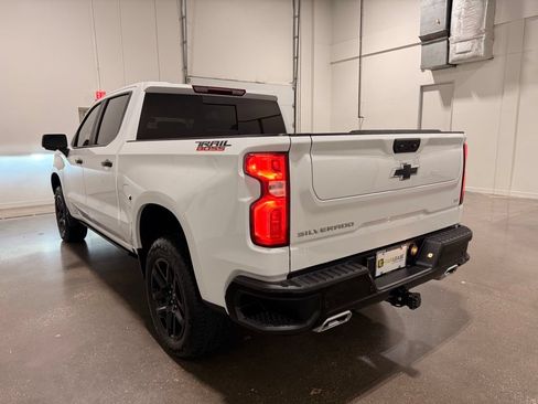 Used 2025 Chevrolet Silverado 1500 LT Trail Boss w/ Convenience Package II AWD/4WD image 7