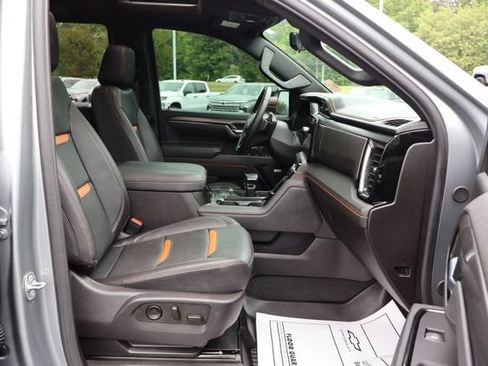 Used 2025 GMC Sierra 1500 AT4 w/ AT4 Premium Package AWD/4WD image 27