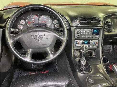 Used 2000 Chevrolet Corvette Convertible w/ Memory Pkg image 23