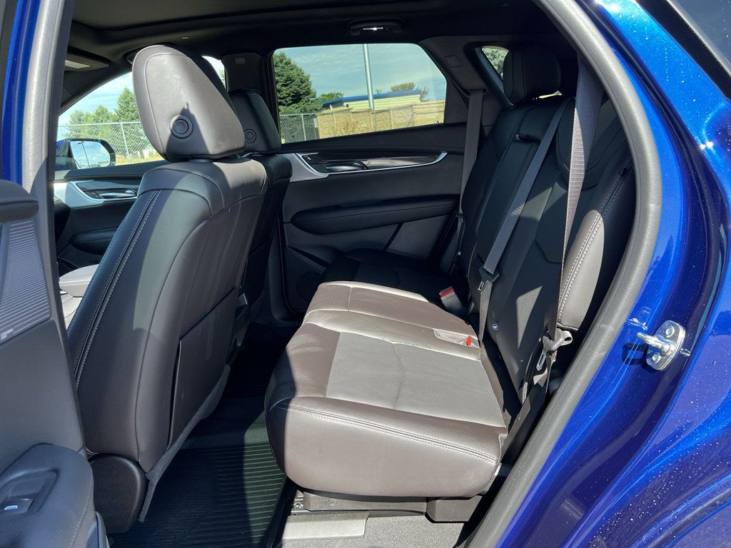 Certified 2026 Cadillac XT5 Sportv w/ LPO, Floor Liner Package AWD/4WD image 10