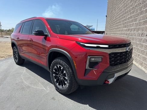 New 2026 Chevrolet Traverse Z71 w/ Enhanced Driving Package AWD/4WD image 4