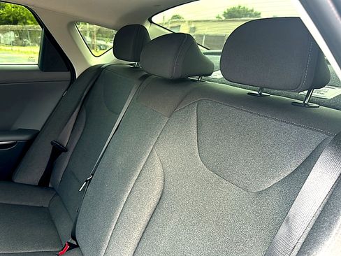 Used 2025 Kia K4 FWD image 19