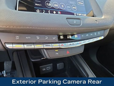Used 2020 Cadillac XT4 Premium Luxury AWD/4WD image 15