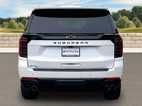 Used 2025 Chevrolet Suburban Z71 AWD/4WD image 4