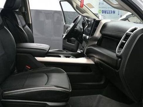 Used 2024 RAM 2500 Laramie AWD/4WD image 17