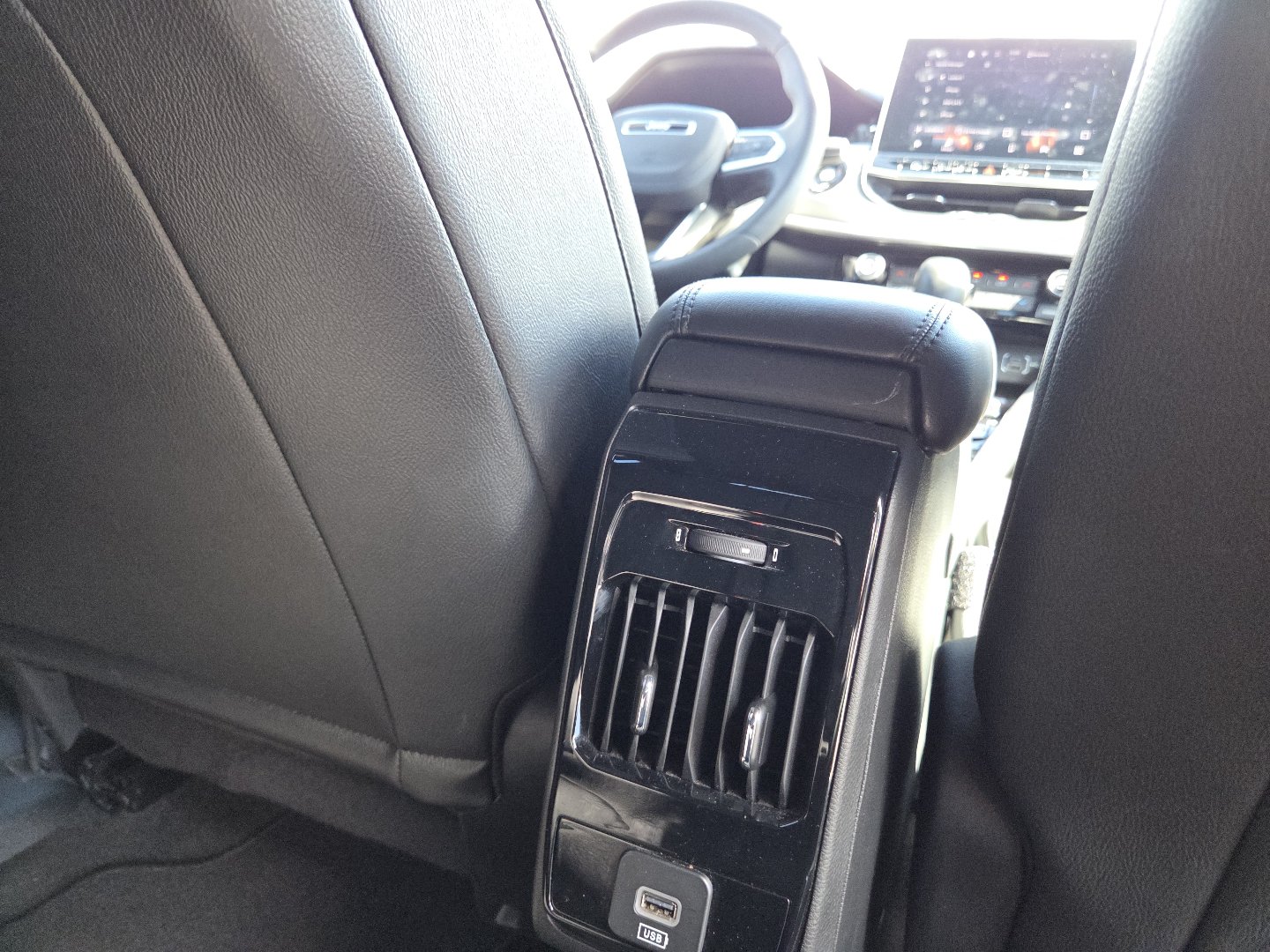 Used 2025 Jeep Compass Limited AWD/4WD image 22