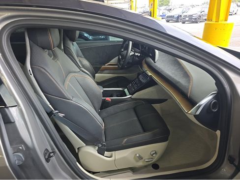 Used 2025 Lucid Air Grand Touring AWD/4WD image 8
