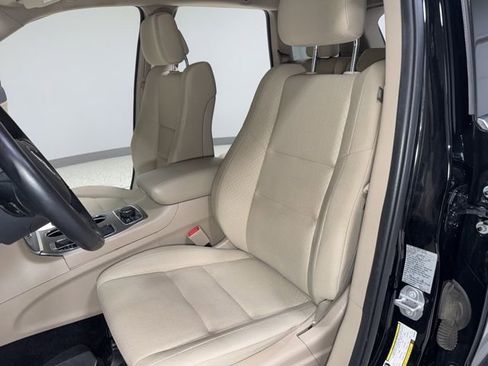 Used 2019 Jeep Grand Cherokee Laredo AWD/4WD image 14