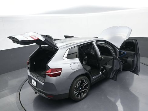 Used 2025 BMW X3 xDrive30i AWD/4WD image 43