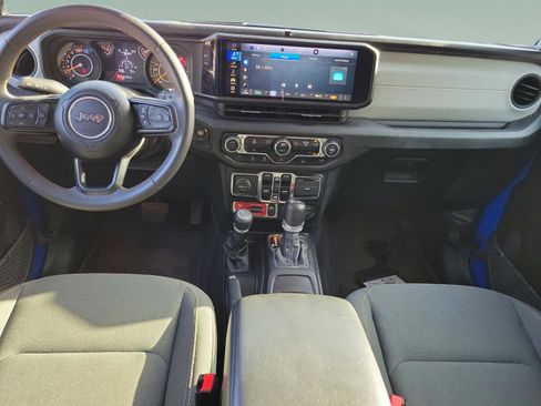 Used 2024 Jeep Wrangler Unlimited Sport AWD/4WD image 9