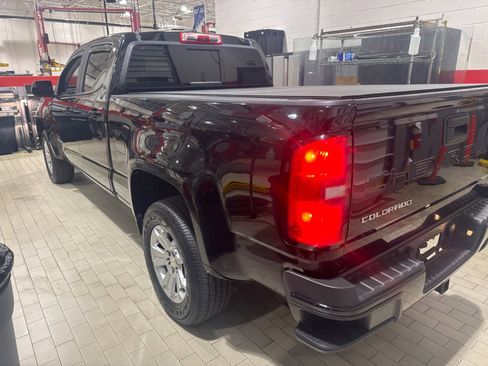 Used 2022 Chevrolet Colorado LT w/ LT Convenience Package image 6