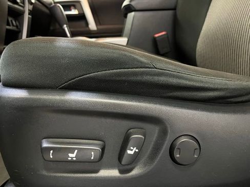 Certified 2022 Toyota 4Runner SR5 AWD/4WD image 14
