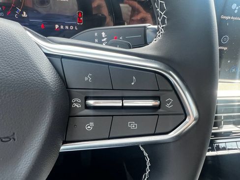 New 2026 Chevrolet Traverse LT w/ Sun and Wheel Package FWD image 7
