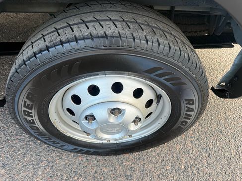 Used 2023 Ford Transit 350 XL image 38