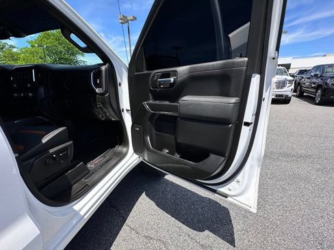 Used 2021 GMC Sierra 1500 AT4 w/ AT4 Value Package AWD/4WD image 15