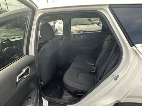 Certified 2023 Kia Sportage LX image 11